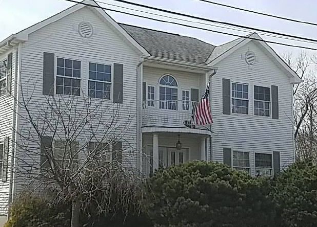 686 Campbell Ave, Port Monmouth, NJ 07758