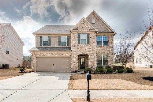 3604 Fallen Oak Ln, Buford, GA 30519