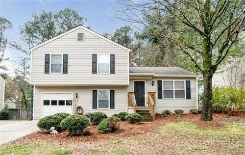 3145 Berkshire Manor Dr, Alpharetta, GA 30022