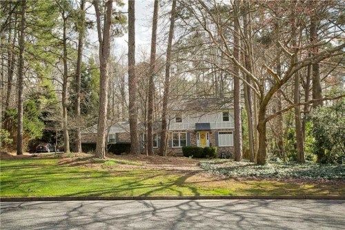 225 Hembree Rd, Roswell, GA 30075