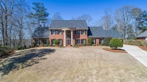 385 Richfield Ct, Roswell, GA 30075