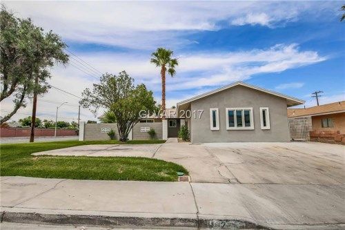 2220 Glen Heather Way, Las Vegas, NV 89102