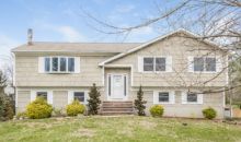 23 Douglas Dr Towaco, NJ 07082