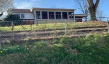 902 S 8th St La Follette, TN 37766