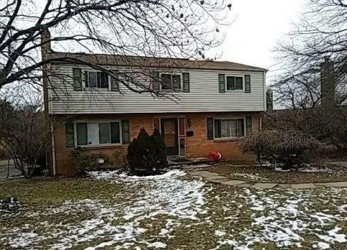 110 Crescent Garden Dr, Pittsburgh, PA 15235