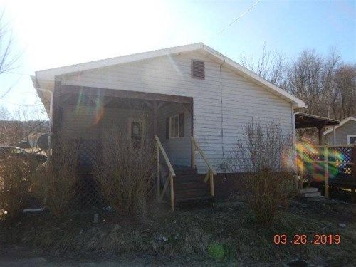 19 COLONY ROAD, Burgettstown, PA 15021