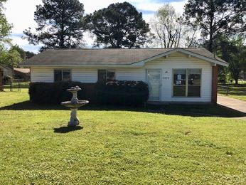 6304 Wares Ferry Rd, Montgomery, AL 36117