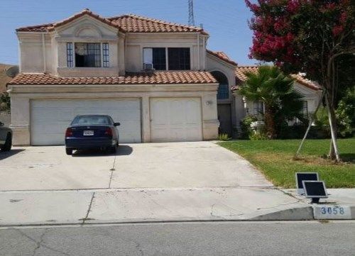 3058 Canyon Vista Dr, Colton, CA 92324