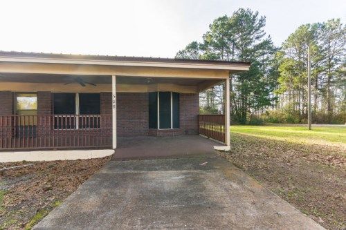 508 Cottonwood St, Fisher, LA 71426