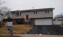 15 Rolan Ct Ronkonkoma, NY 11779