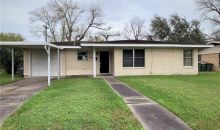 2106 E Walnut Ave Victoria, TX 77901