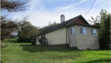 308 4th St Newell, PA 15466