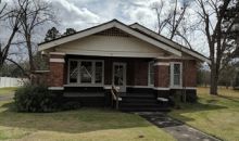 613 W Pullum St Samson, AL 36477