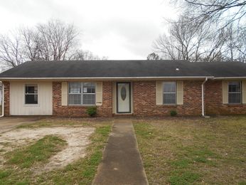 205 Patricia Dr, Indianola, MS 38751