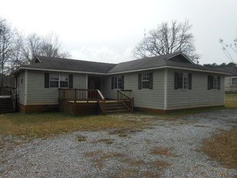 671 W Adams St, Kosciusko, MS 39090