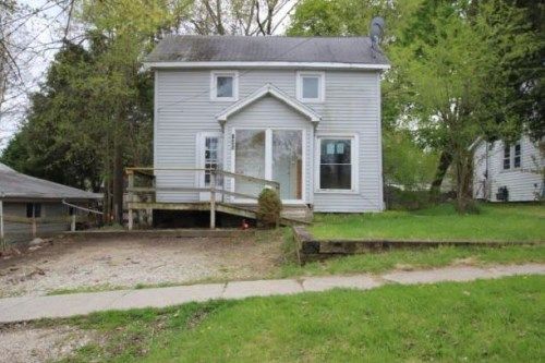 205 W Montcalm St, Greenville, MI 48838