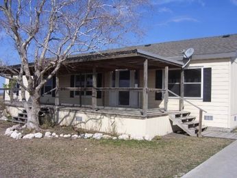 709 E County Road 227, Orange Grove, TX 78372