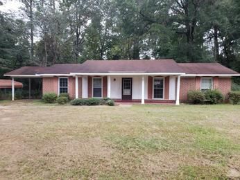 2403 Springdale St, Selma, AL 36701