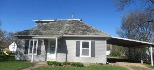 233 3rd St N, Central City, IA 52214