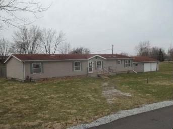 322 S Allen St, Summitville, IN 46070