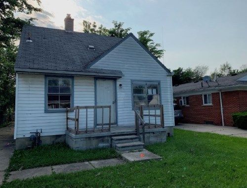 7675 Vaughan St, Detroit, MI 48228