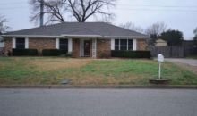 2837 Summerdale Dr Hurst, TX 76054