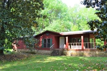 28 Narrow Gauge Rd, Trenton, TN 38382