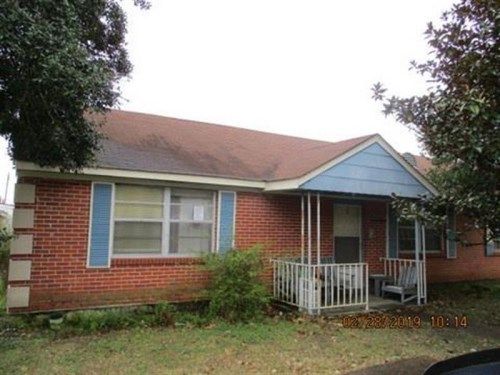 805 A AVE A, Selma, AL 36701