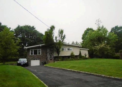 20 Armand Pl, Valhalla, NY 10595