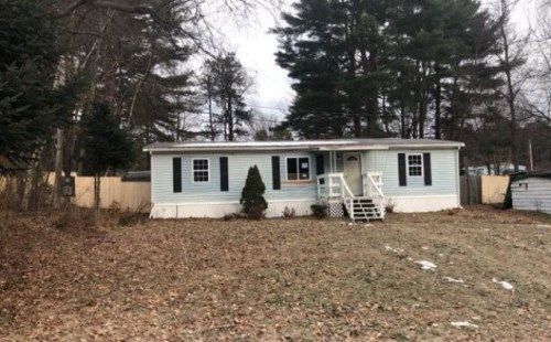 43 Warren Ln, Queensbury, NY 12804