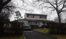 111 Bonnie Rd Oakdale, NY 11769