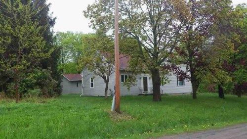 3081 HORAN RD, Medina, NY 14103