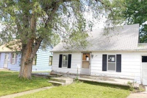 1420 SANTA FE, Larned, KS 67550