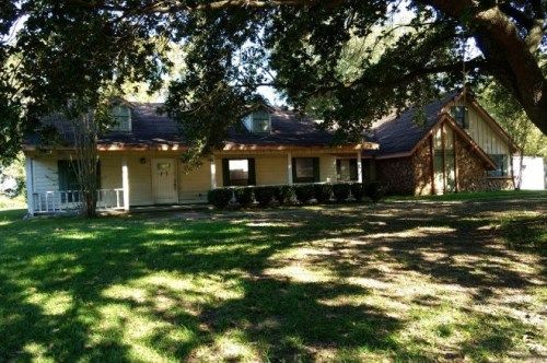 523 Highland Dr, Yazoo City, MS 39194