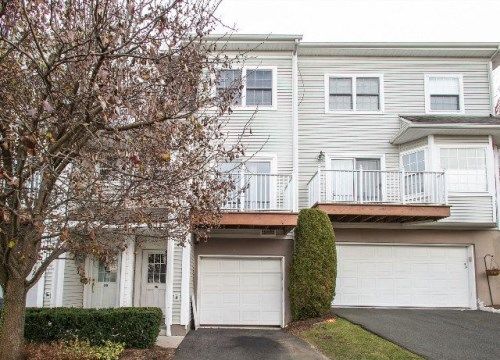 90 Crystal Hill Dr, Pomona, NY 10970