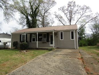 14 Alan St, Eastaboga, AL 36260