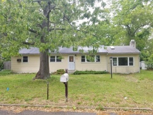 29 Clark Dr, Howell, NJ 07731