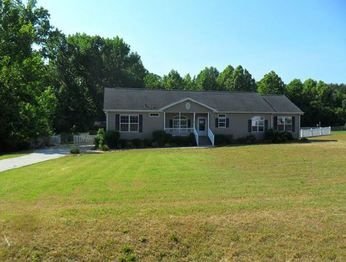 22418 Cabin Point Rd, Disputanta, VA 23842