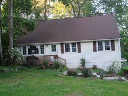 38 Hilltop Rd, Newfoundland, NJ 07435