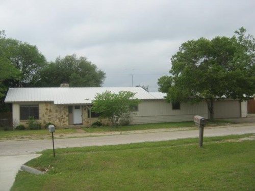 1107 Lazy Creek Ln, Blanco, TX 78606