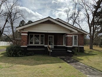 613 W Pullum St, Samson, AL 36477