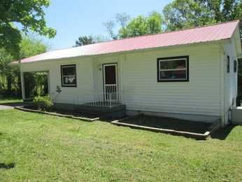 126 H St, Sweetwater, TN 37874