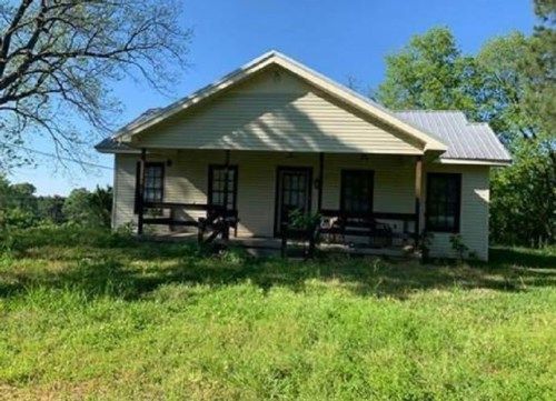 1001 PINELAND DR, Yazoo City, MS 39194