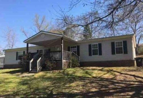 100 Lakeview Dr, Pell City, AL 35128