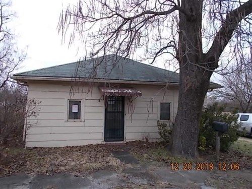 105 SOUTH ELM STREET, Mulberry, KS 66756