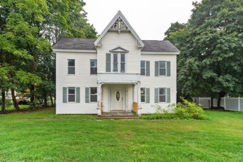 15 Bolton Road, Lancaster, MA 01523