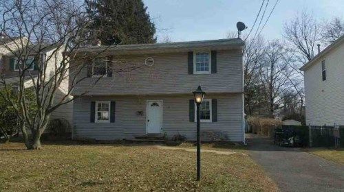 315 Oak Pkwy, Dunellen, NJ 08812