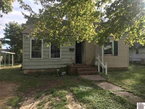 616 WEST LOCHRIDGE ST., Mayfield, KY 42066