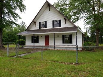 2491 Travis Rd, Brewton, AL 36426