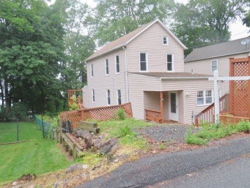 3 Henry St, Lake Hopatcong, NJ 07849